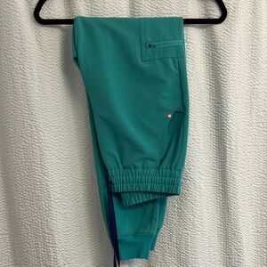 FIGS Surgical Green Zamora High Waisted Scrub Pants